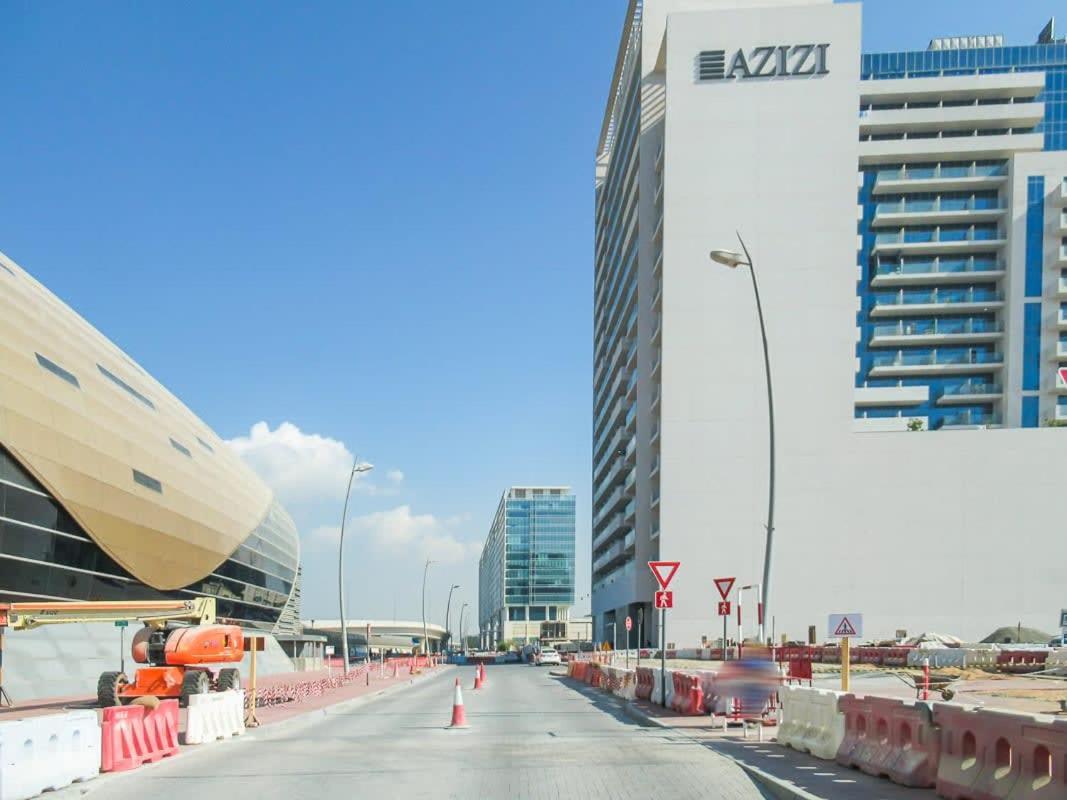 Frank Porter - Azizi Aura Dubai Exterior photo